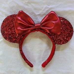 Red sequined Minnie ears